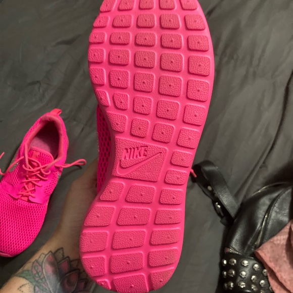 Hot pink swavorski crystal bling shoes - Picture 7 of 8